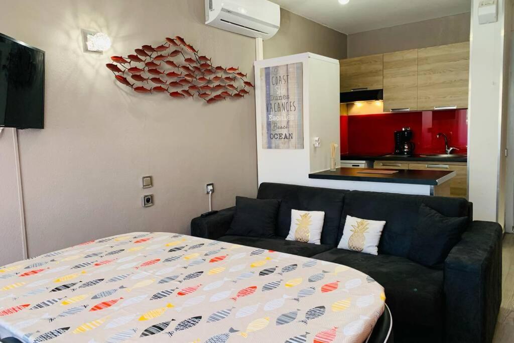 Appartement 6 Personnes Vue Mer แซร์แบ ภายนอก รูปภาพ